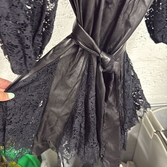Alice + Olivia Blackl Tie Front Leather and Lace Long Sleeve Dress - Size 4 NWOT - Picture 5 of 5